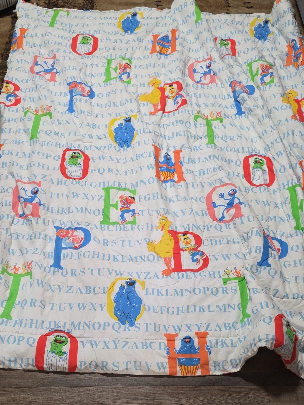 Cotton Twin Comforter Sesame Street. Great Find Wonderful Condition.